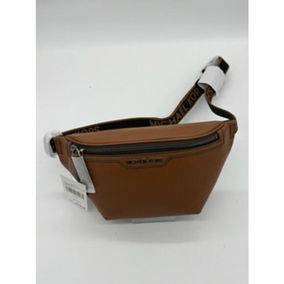 RETAIL $248 MICHAEL KORS Cooper Small Leather Sling Pack*Brand-New with Tags!! - Picture 3 of 8